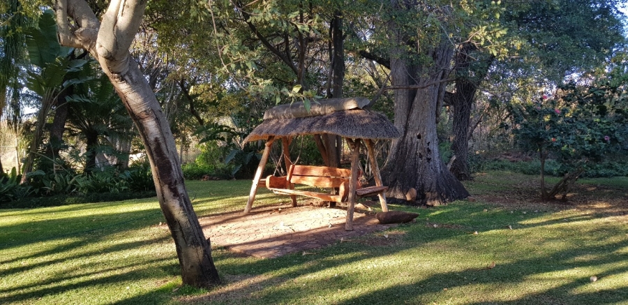 Commercial Property for Sale in Zuurplaat A H North West